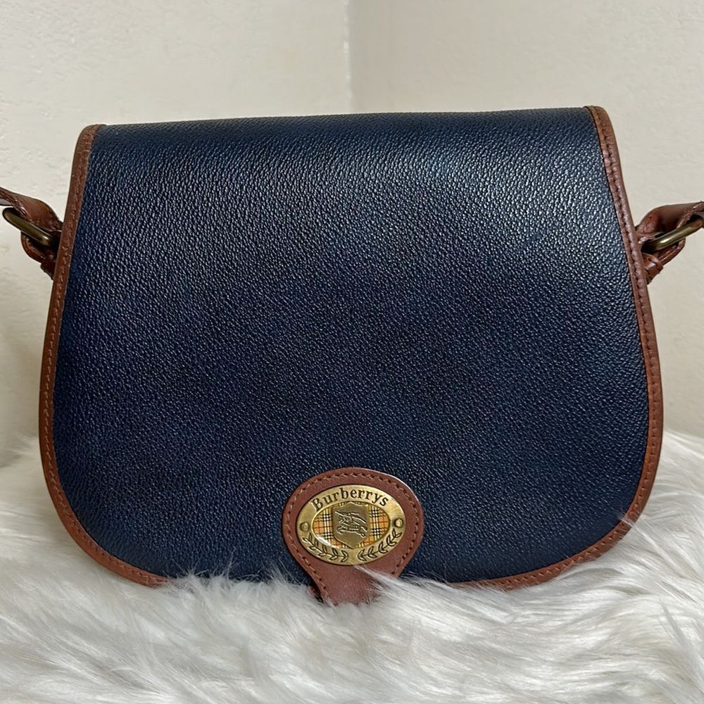 💯Authentic Burberry Shoulder Bag💯 - Picture 9 of 17